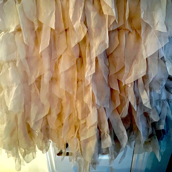 Jouvana London beige feathered dress (8) - Picture 7 of 16